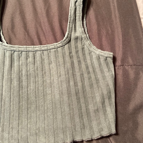OFFLINE by Aerie Gray Cropped Tank Size Medium - Picture 2 of 6